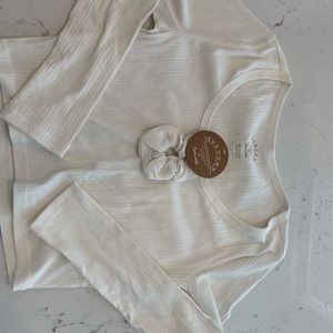 Splendid Ada Notch Tee - Size Medium - Cream Colored - Cropped top